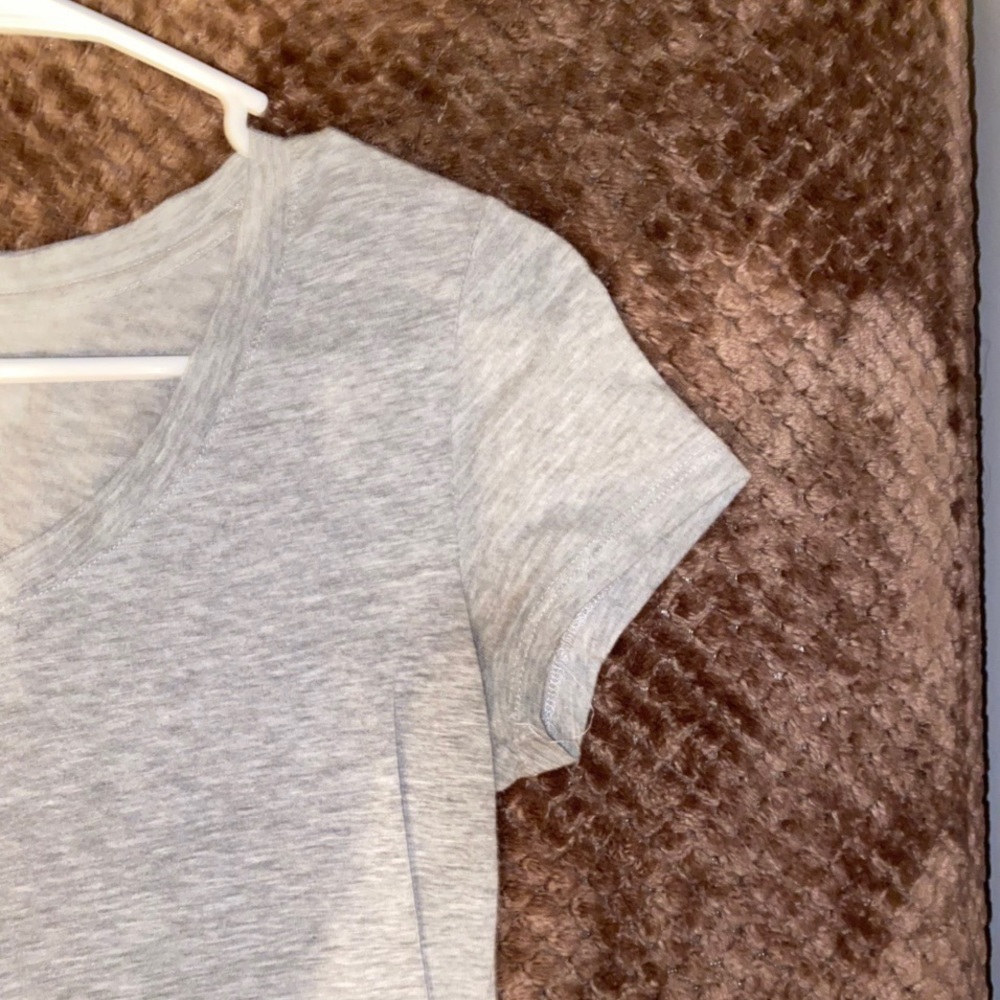 tee - Picture 2 of 4